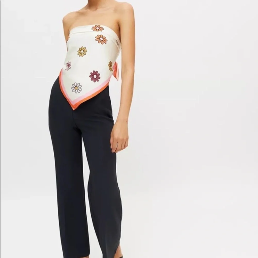 Urban Outfitters-Daisy Extra-Large Silky Bandana